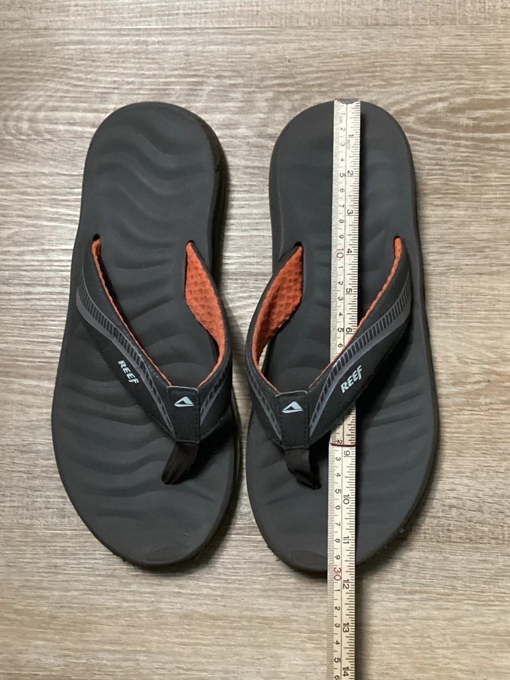 Reef Platform Flight Men’s Black Flip Flops with Orange Accent Size 10